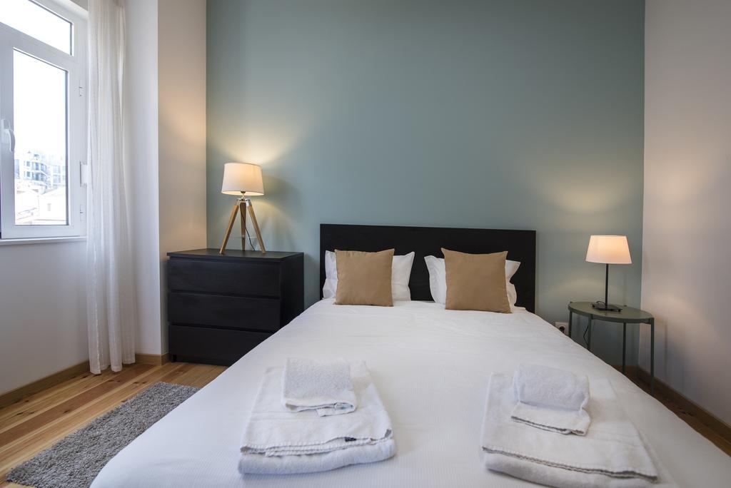 Almirante Deluxe By Homing Appartement *
