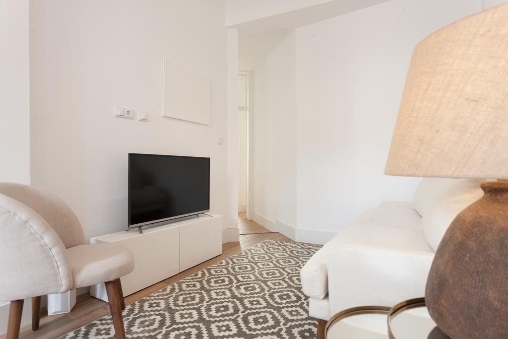 Your Santa Apolonia Appartement