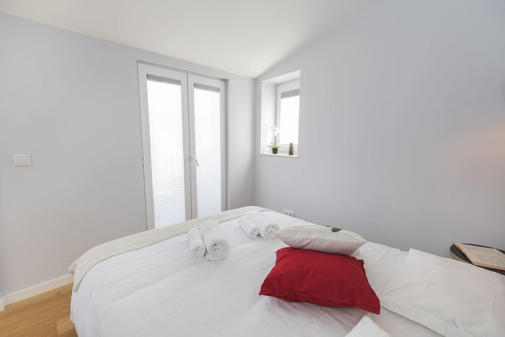 Lovelystay - 2bed Looking Good In Bairro Alto Lisboa