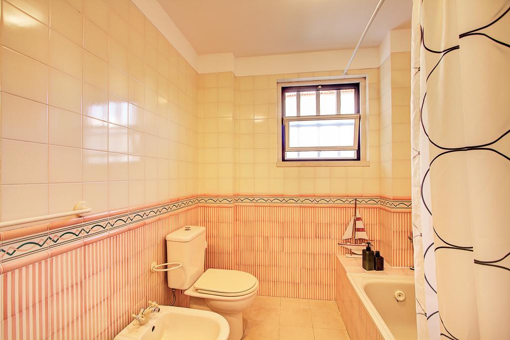 Heart Of Bairro Alto-live Like A Local Appartement Lisboa