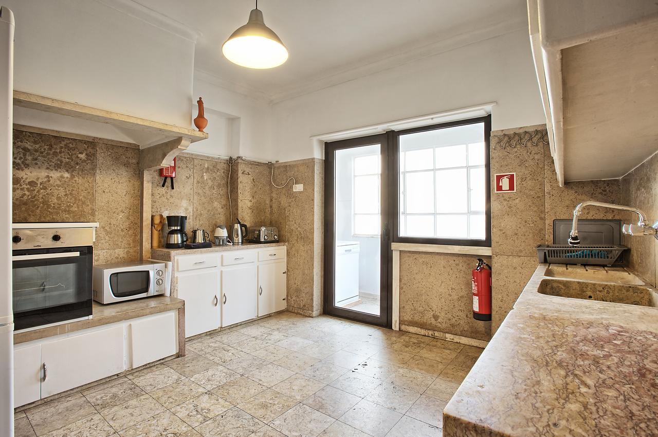 Apolonia 3e Five Bedrooms
