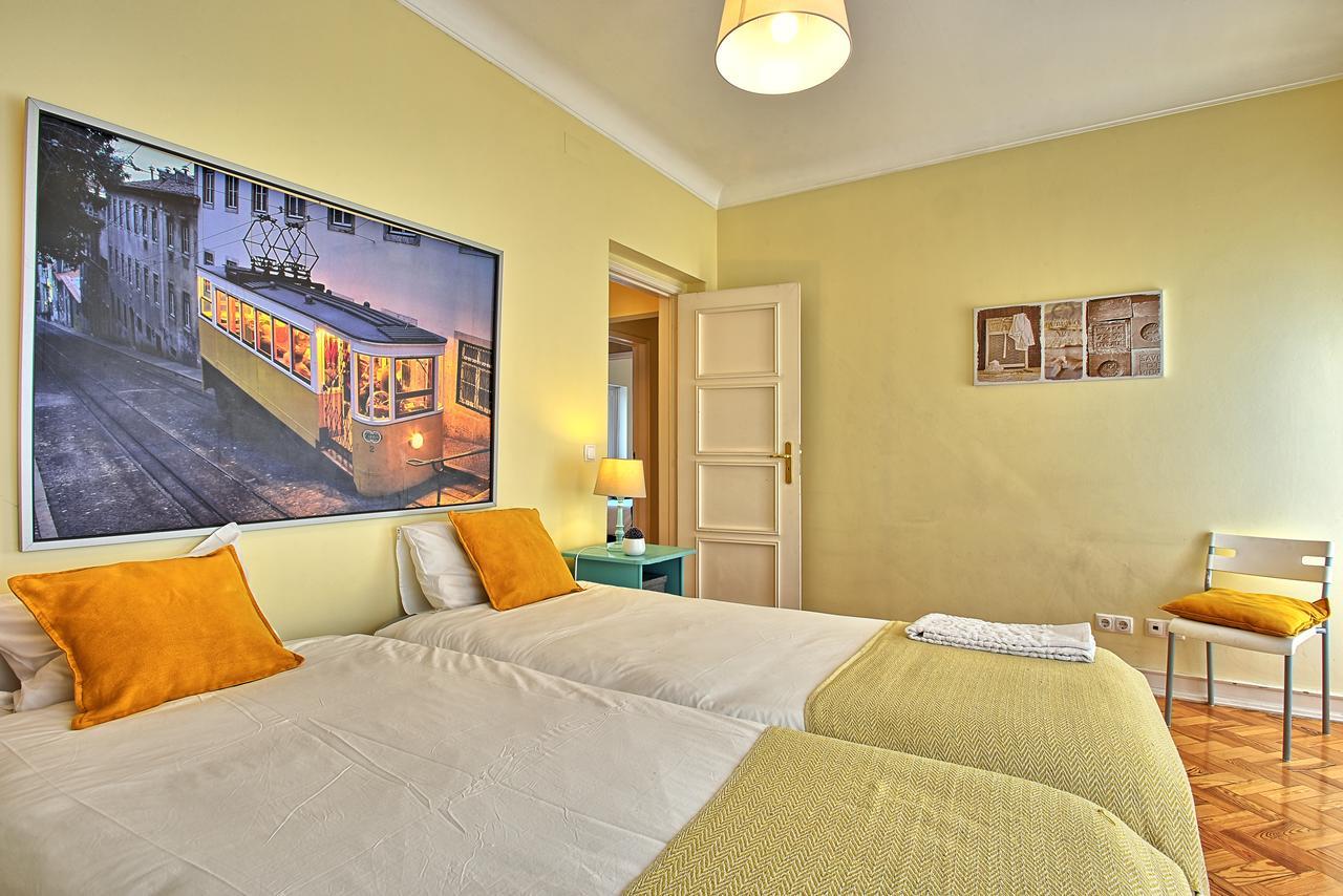 Almirante 2 Four Bedrooms Apartment *