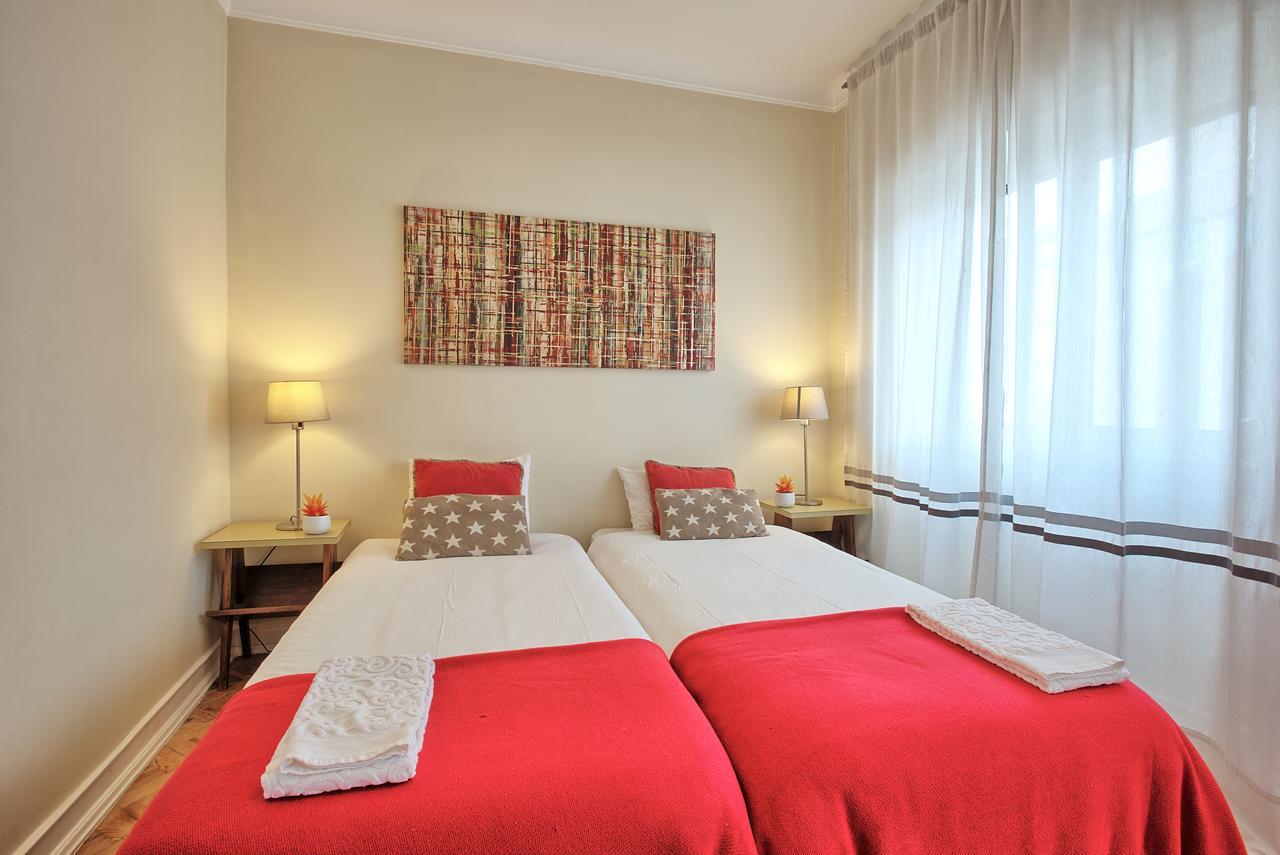 Almirante Floor / Almirante Reis Avenue * Lissabon