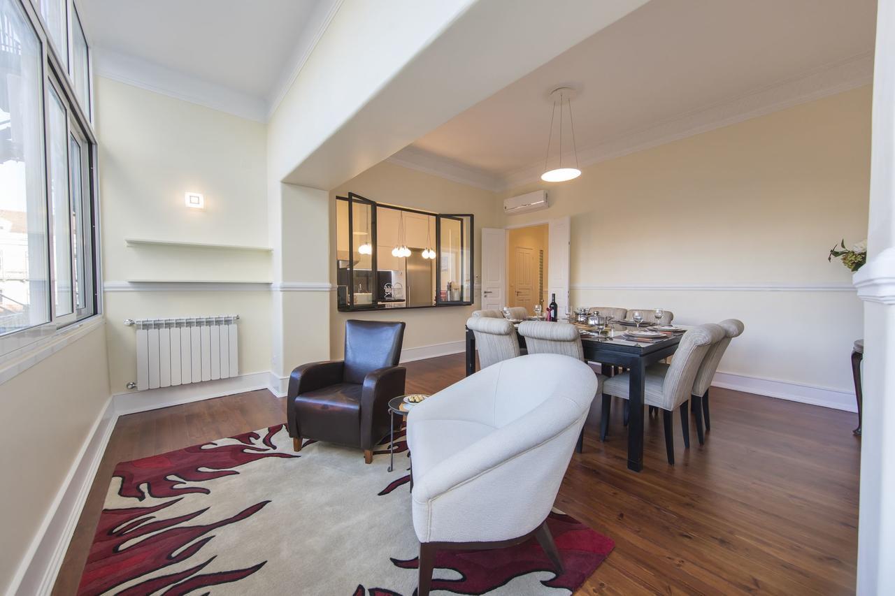 Spacious 4bdr River View Appartement