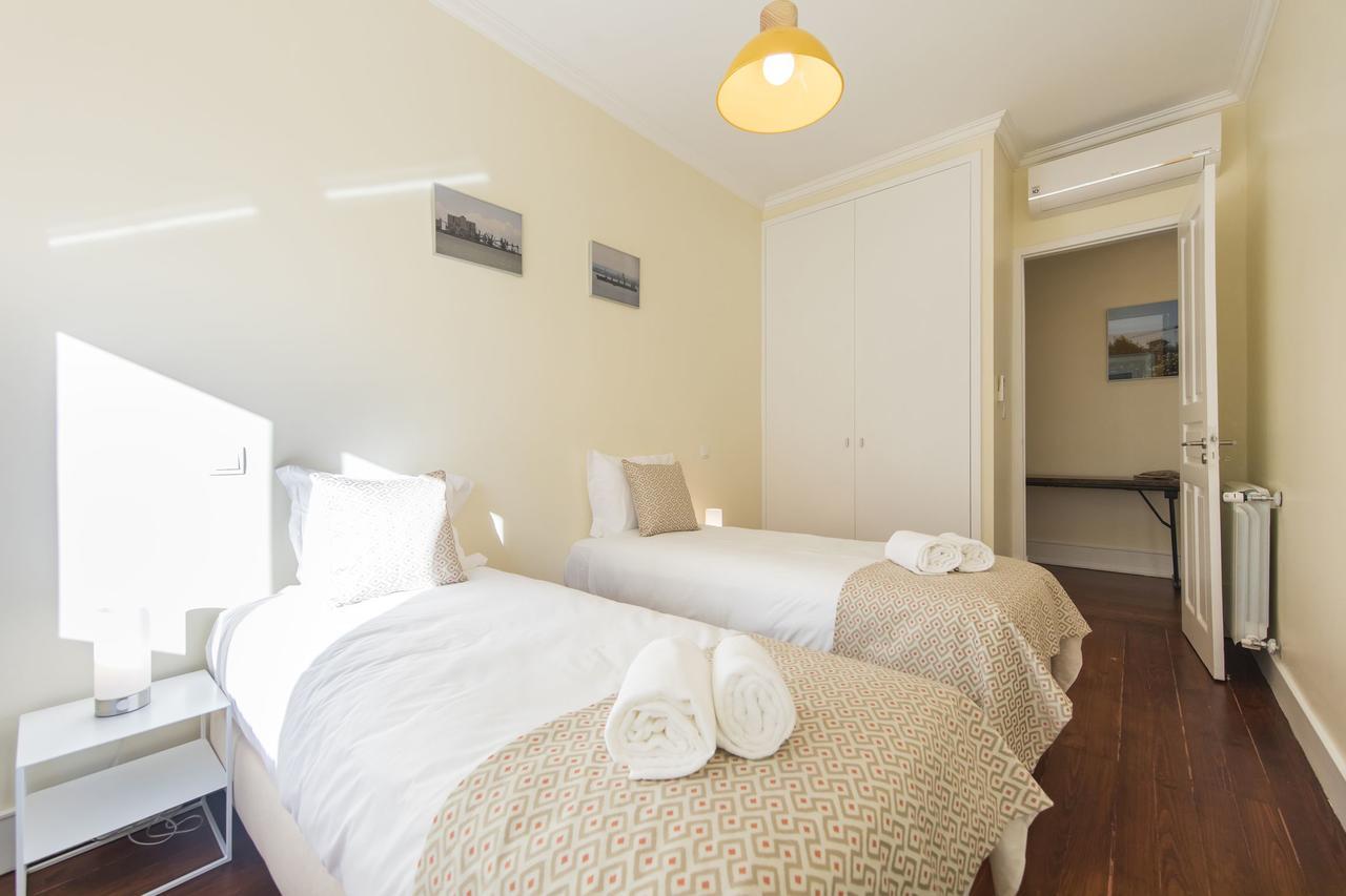 Spacious 4bdr River View *