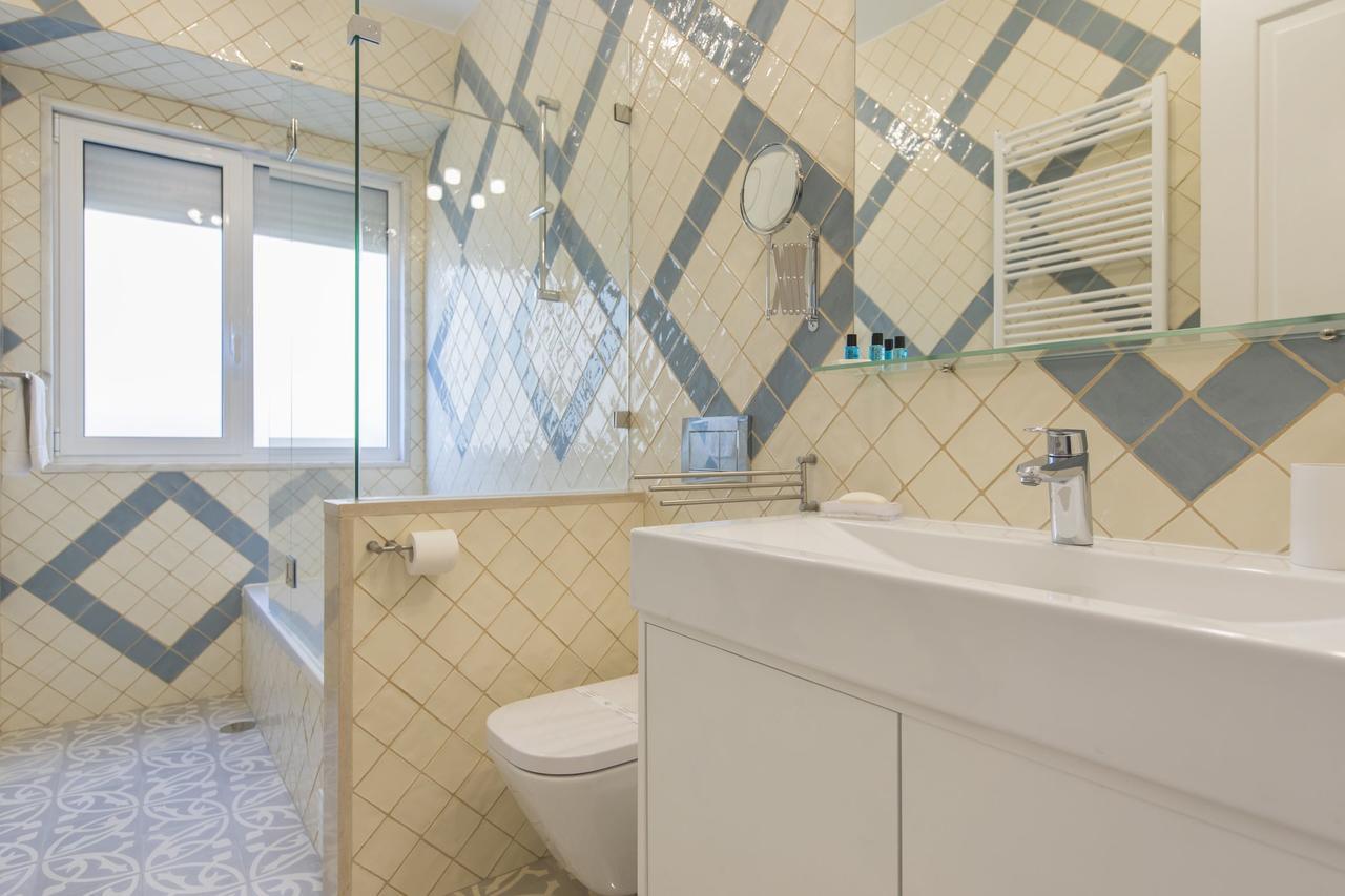 Spacious 4bdr River View