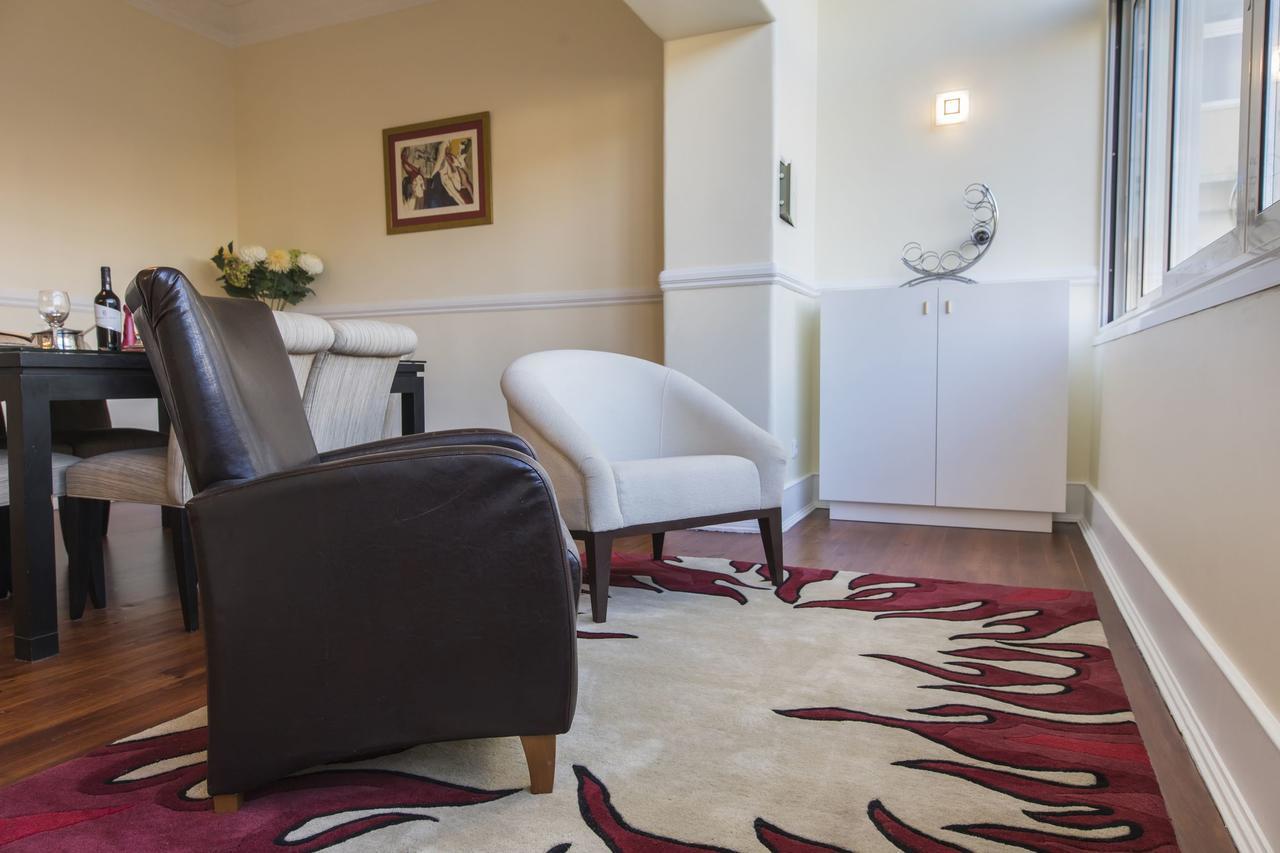 Spacious 4bdr River View *
