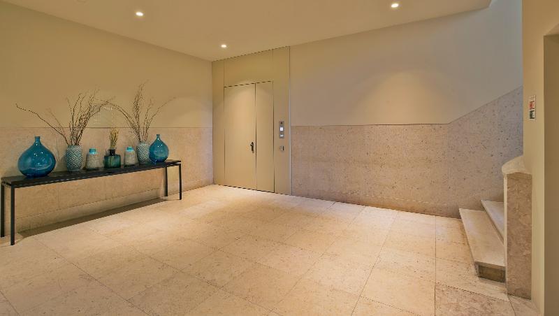 Five Stars 8 Building Apartment