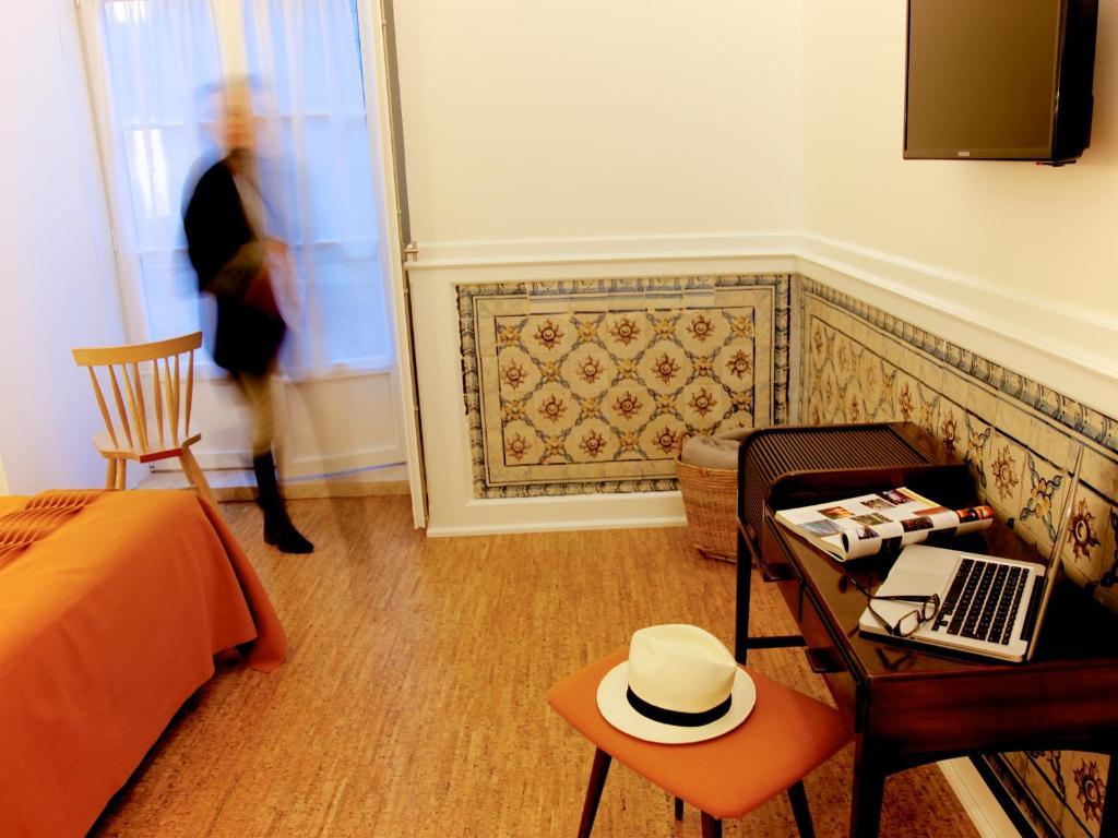 Hall Chiado 2* Lisbon