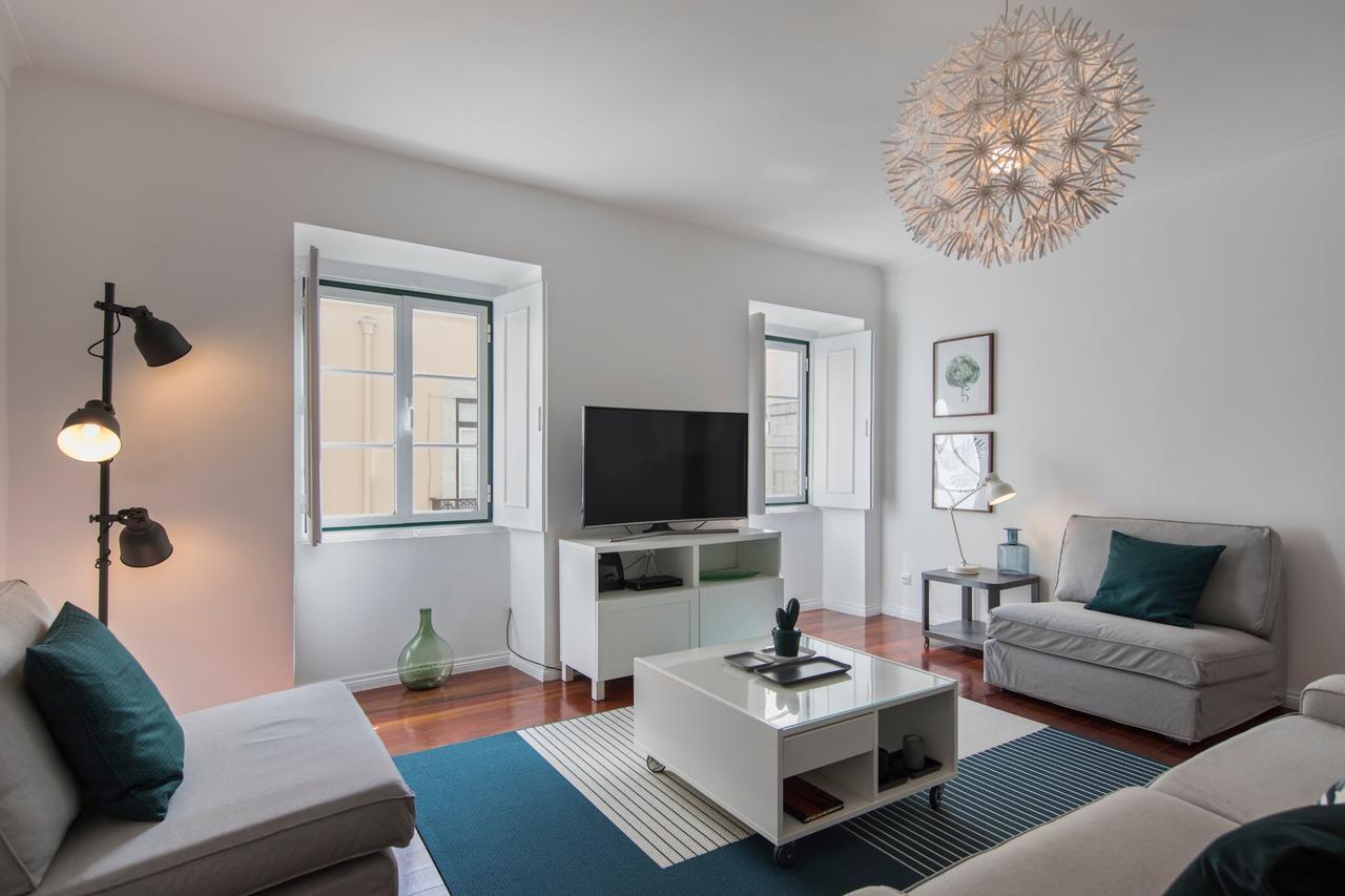Lovelystay - Bica Patio Duplex Apartment