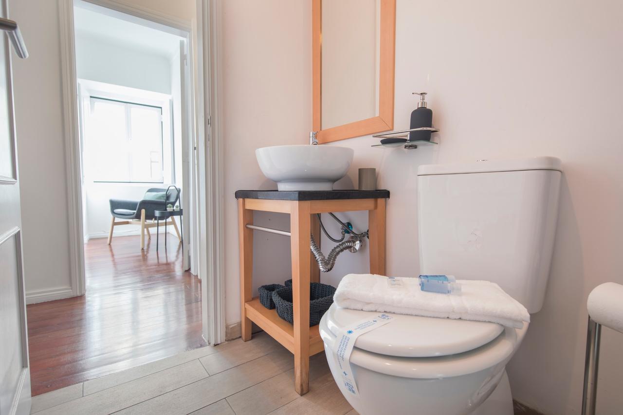 Lovelystay - Bica Patio Duplex Apartment