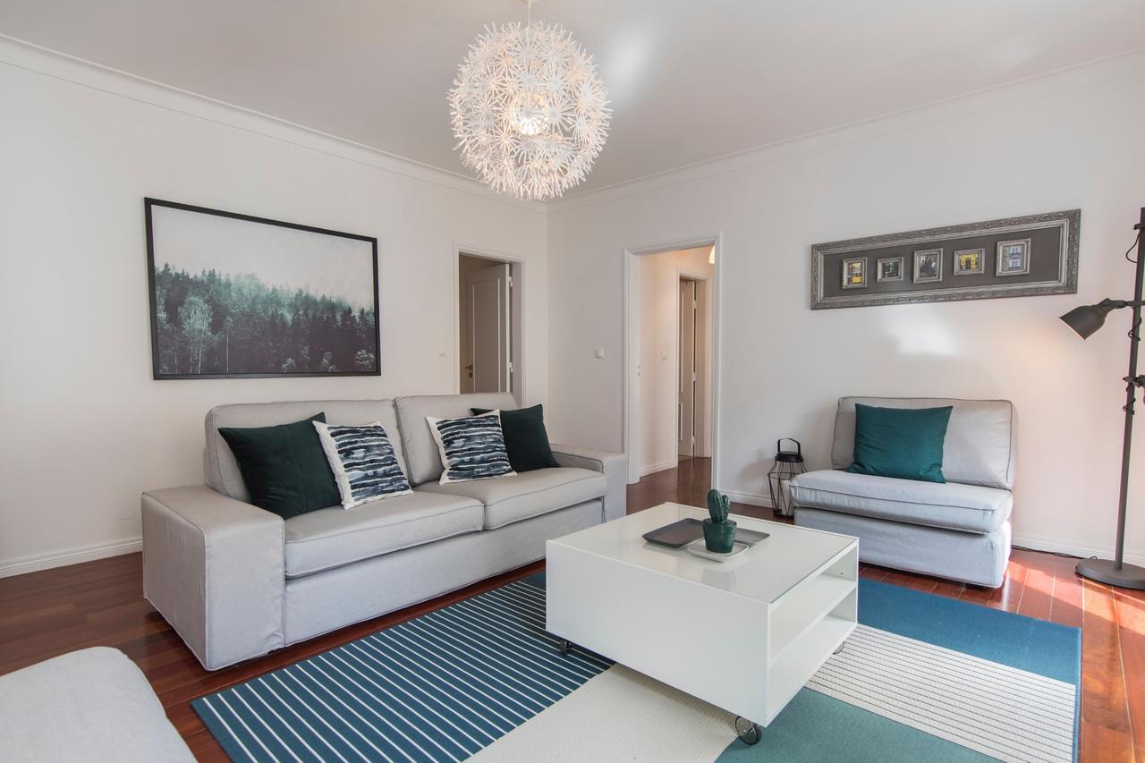 Lovelystay - Bica Patio Duplex Apartment