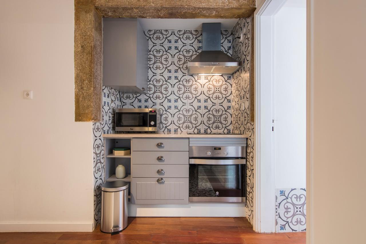 Lovelystay - Bica Patio Duplex Apartment