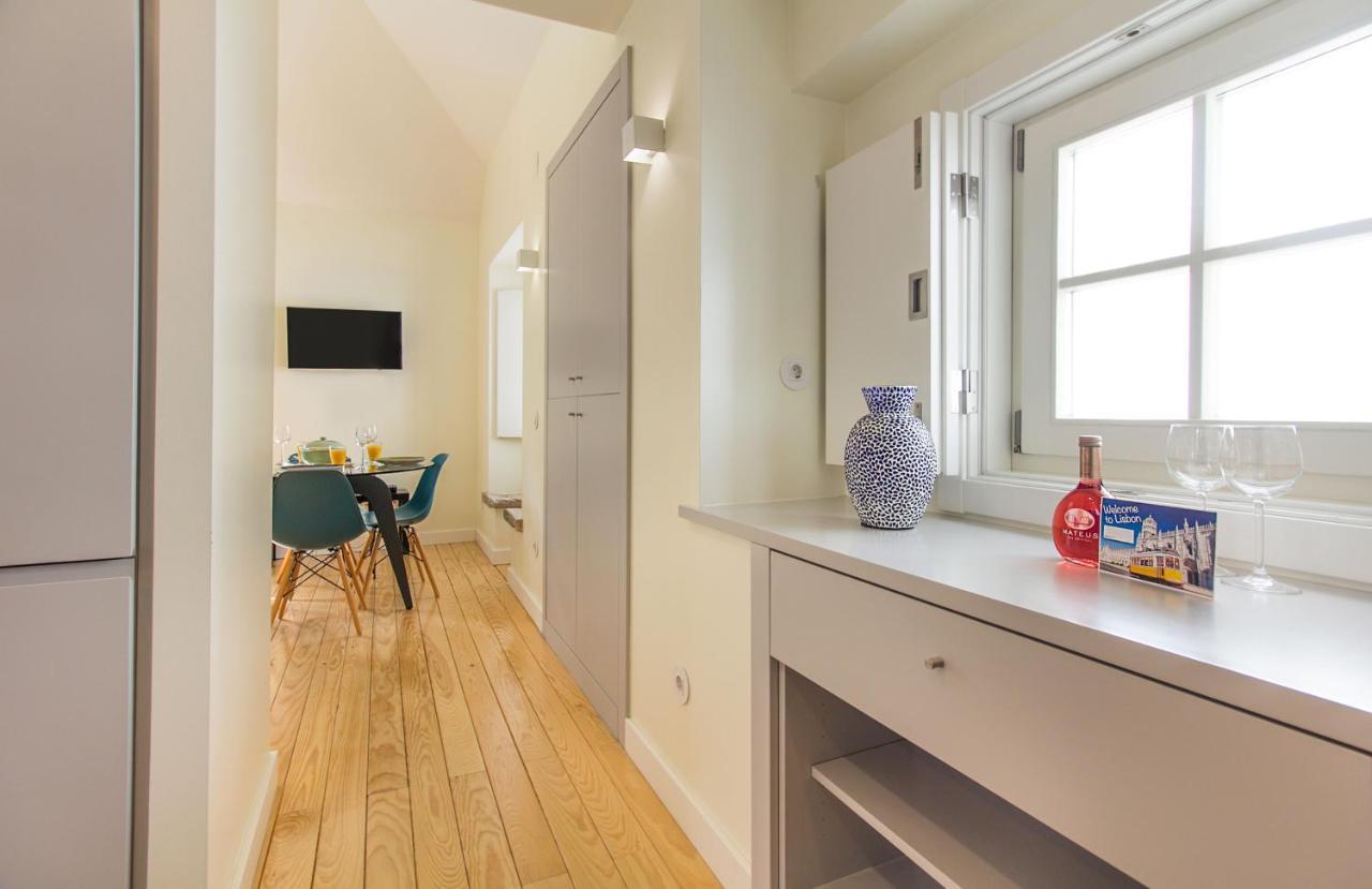Design In Typical Alfama Apartment