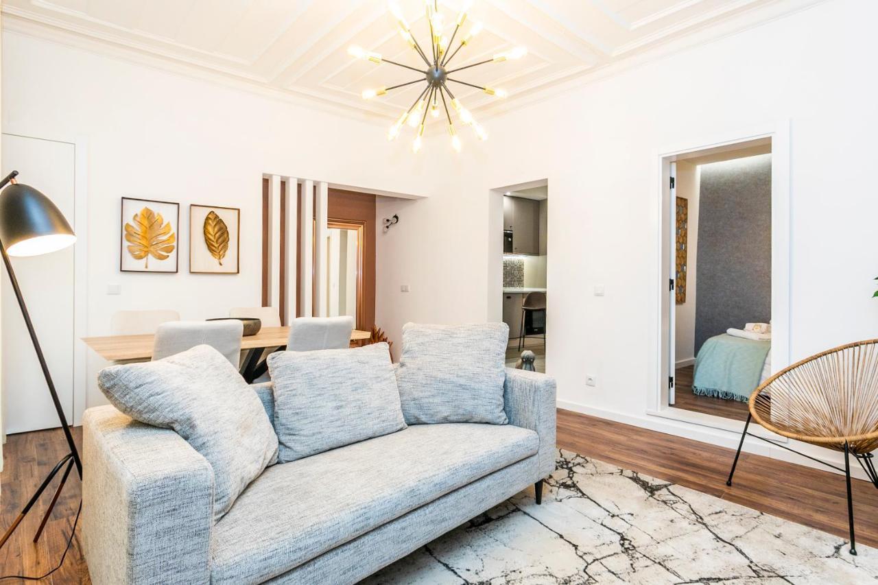 Lively 2 Bedroom In Iconic Alfama! Appartement
