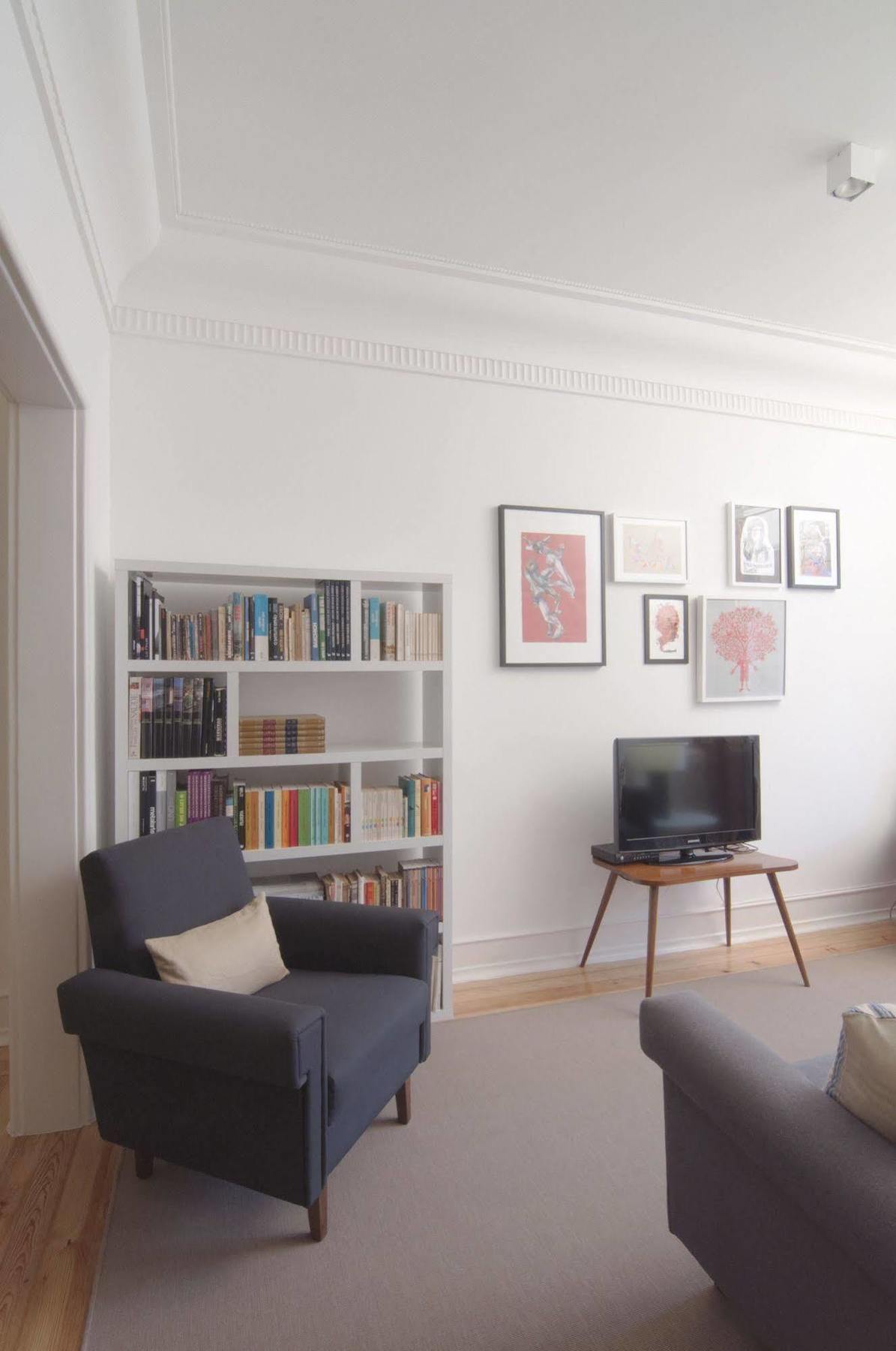 Flattered To Be In Apartamento