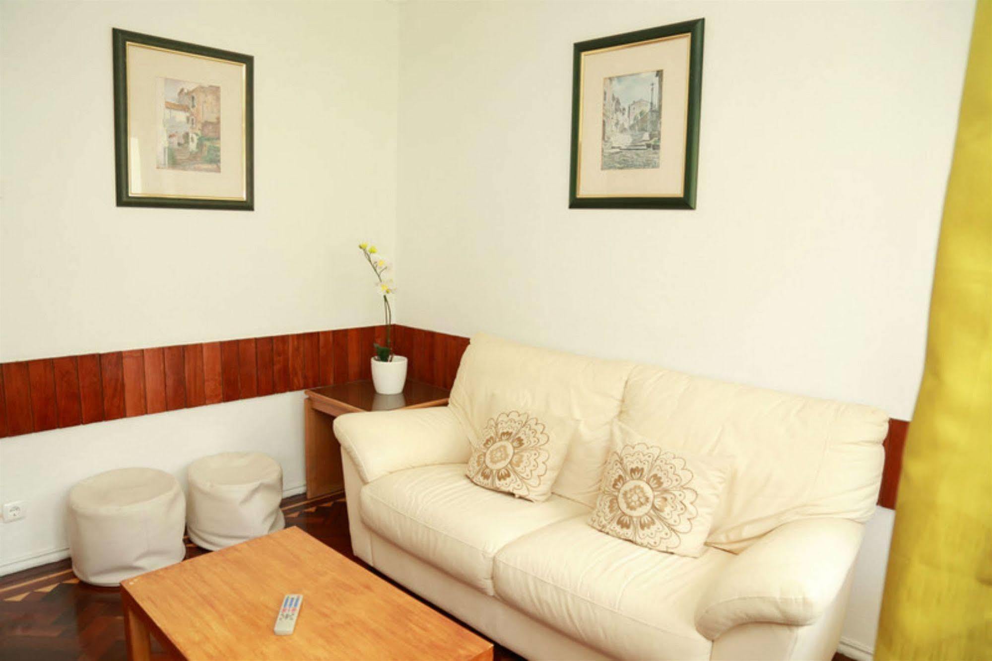 Guest house Residencial Mar Dos Acores 2*
