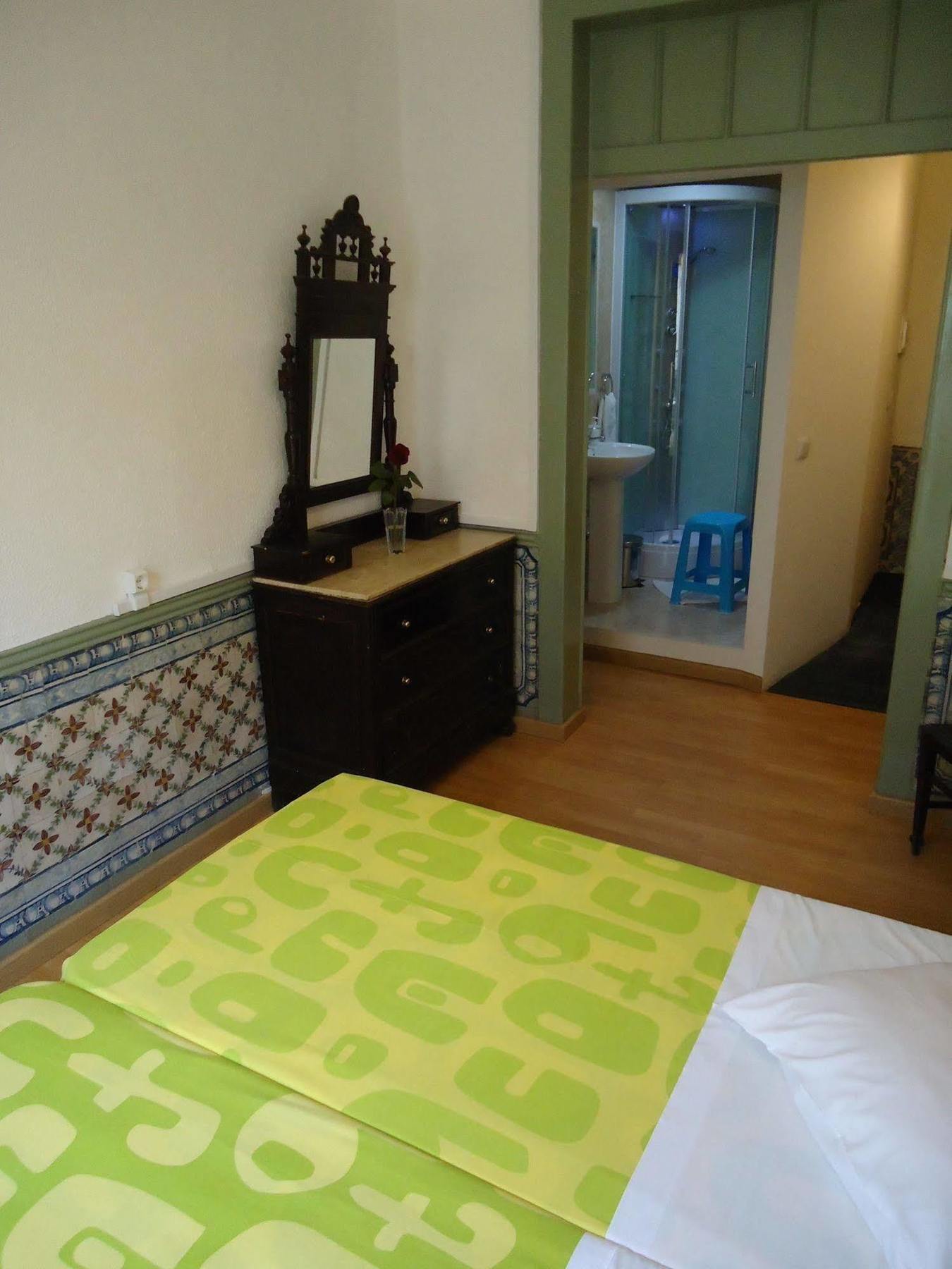 New Aljubarrota Guest house Lisbon