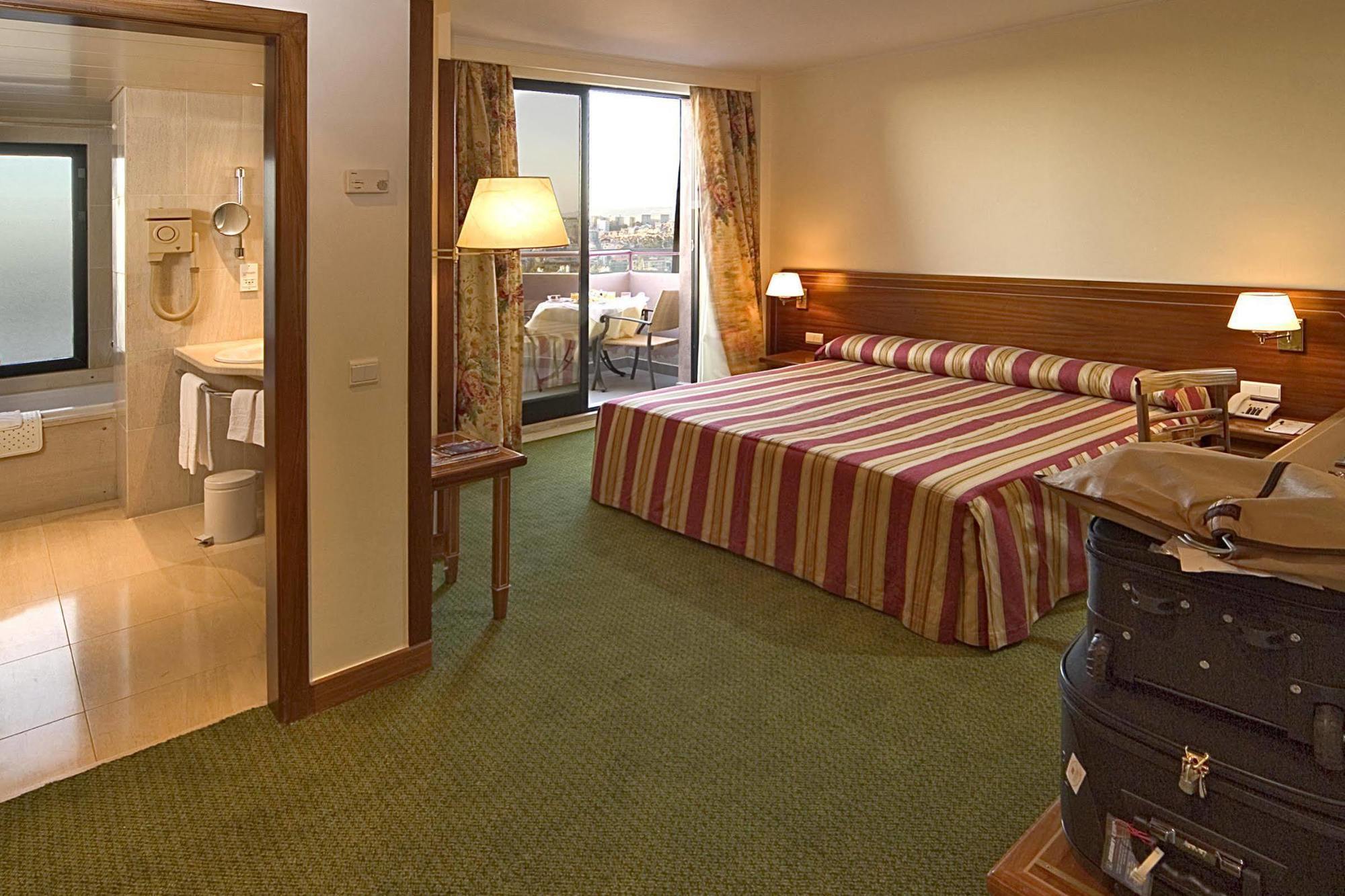 Real Parque Hotel 4*