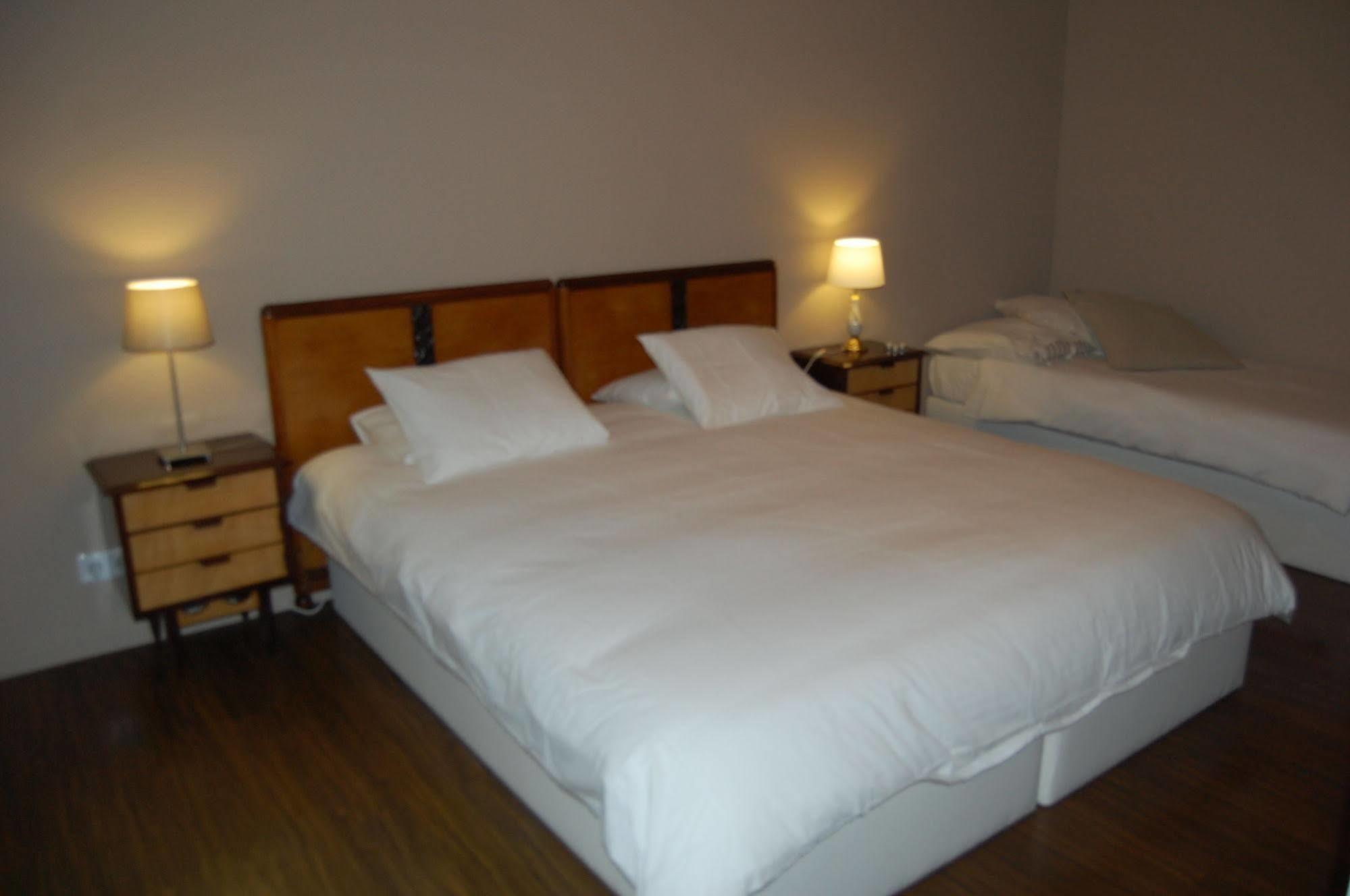 Jo's Place Gasthuis 3*