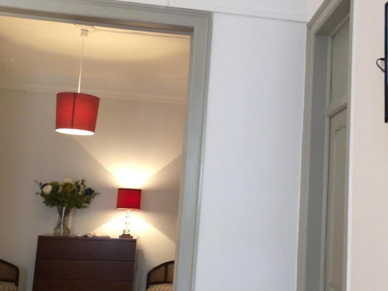 Appartement White And Grey