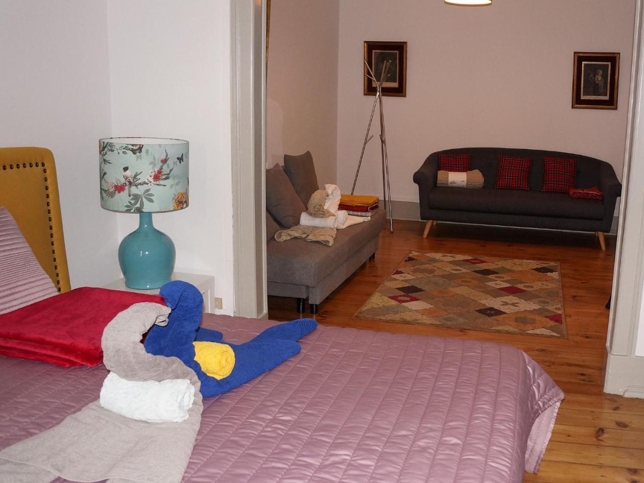 White And Grey Appartement