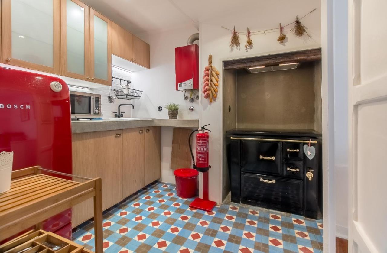 Unique And Stylish Flat In Historic * Lisbon
