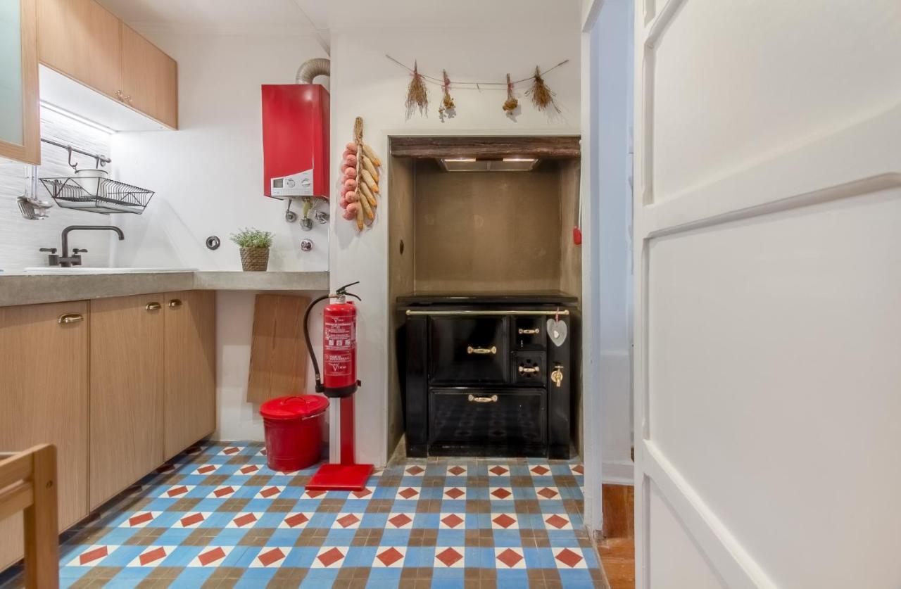 Apartment Unique And Stylish Flat In Historic Lisbon