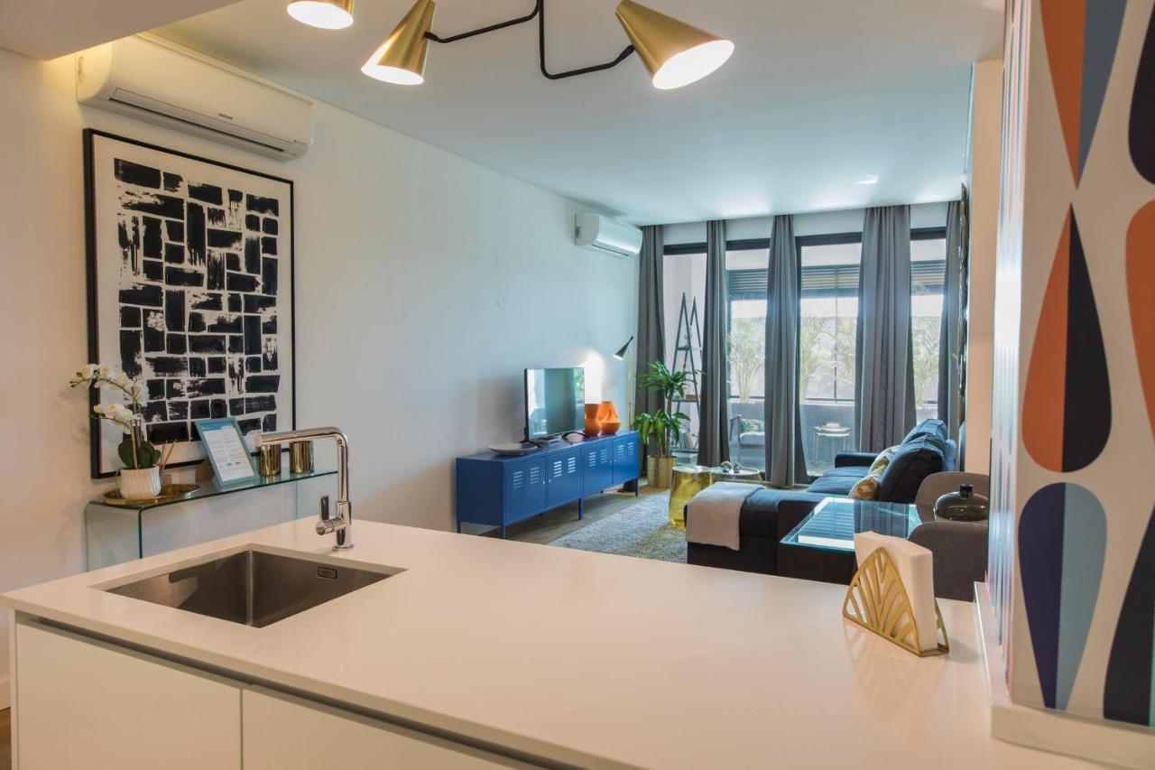 Lovelystay - Modern And Colourful Flat In The Heart Of Graca Appartement Lissabon