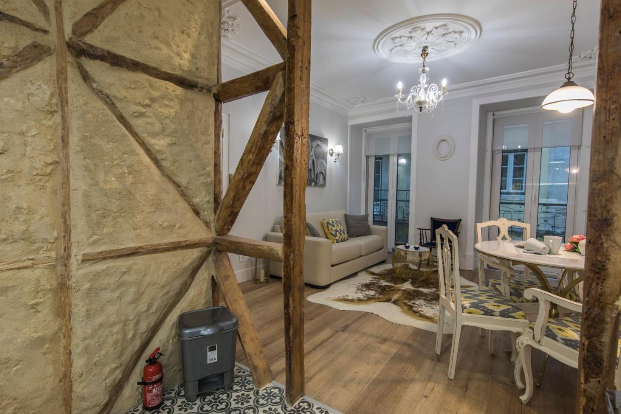Lovelystay - Vintage Flat Near Santa Justa Elevator! Appartement Lisboa