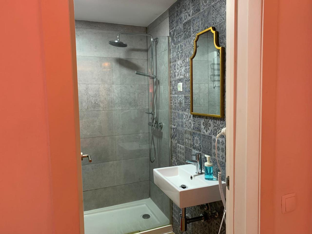 Leaseboa Suites