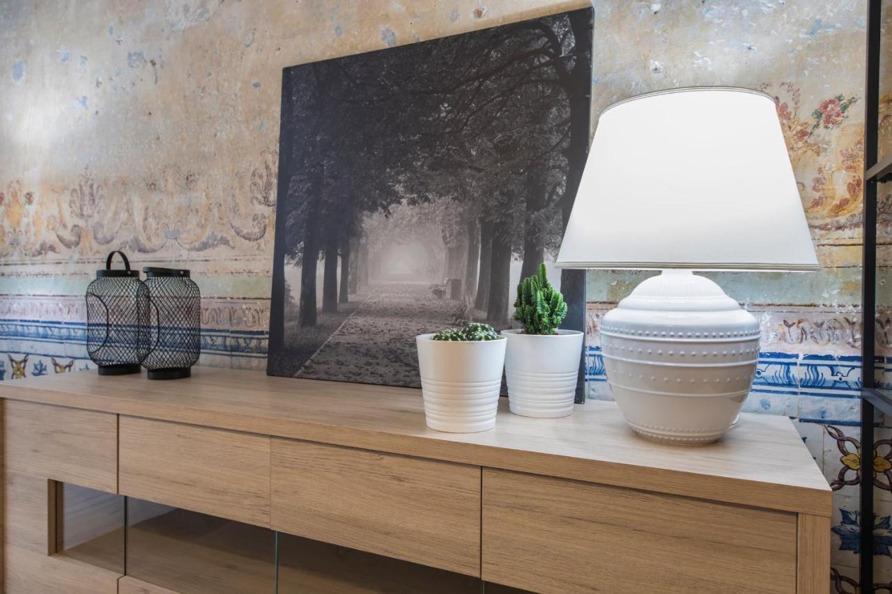 Lovelystay - 3 Bedroom Downtown Wonderwall Apartment