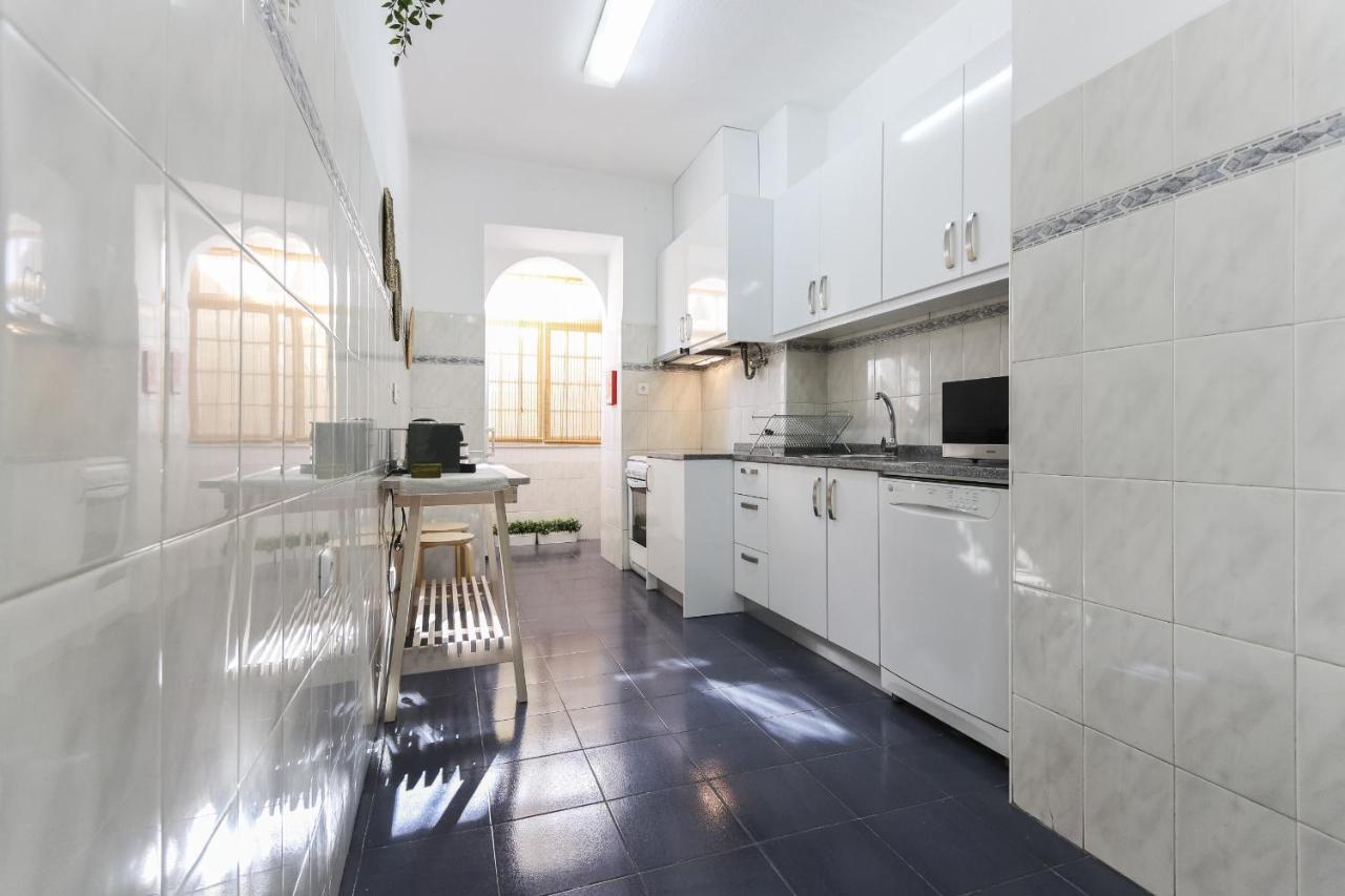 Apartment Charming Avenida By Homing *