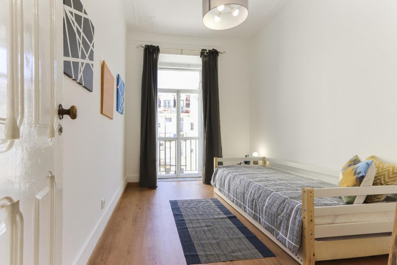 Charming Avenida By Homing * Lisbon