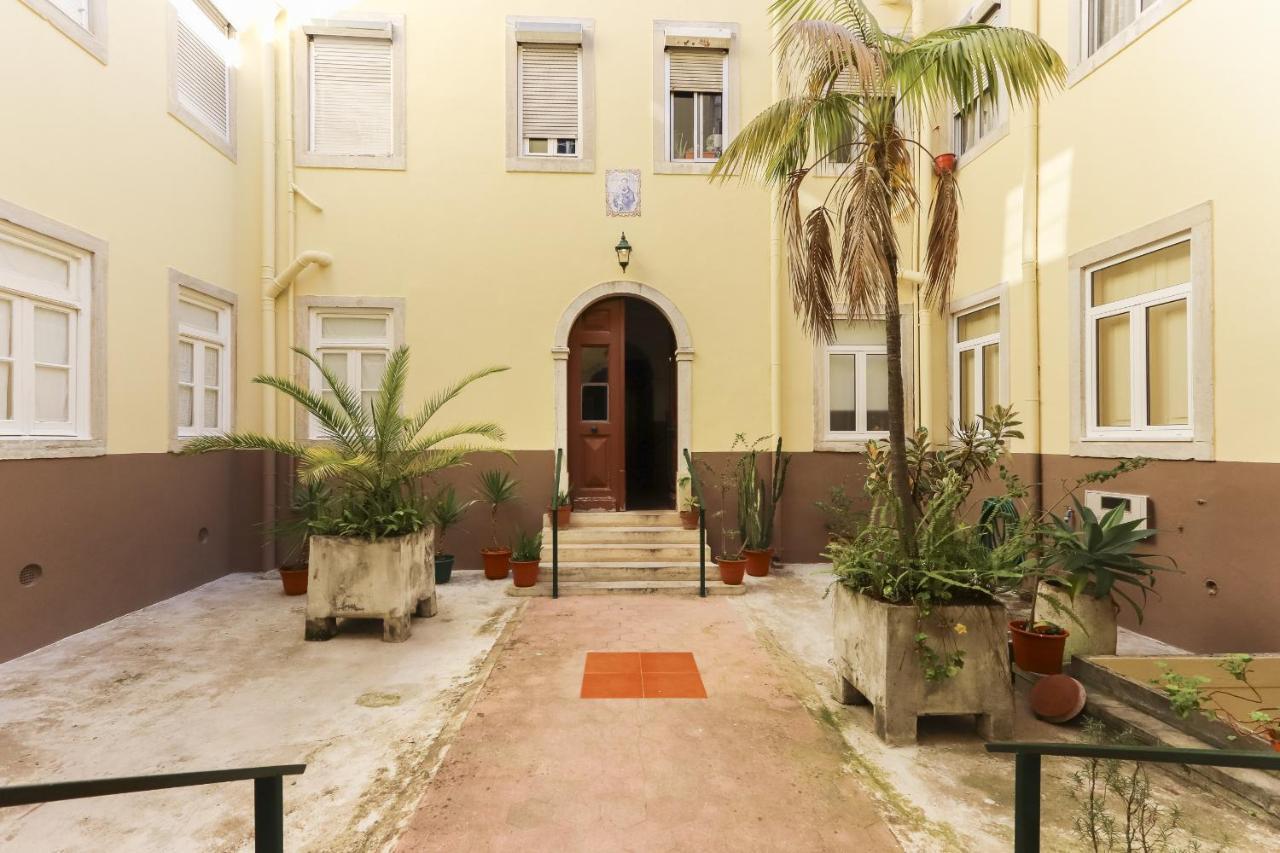 Apartment Charming Avenida By Homing *