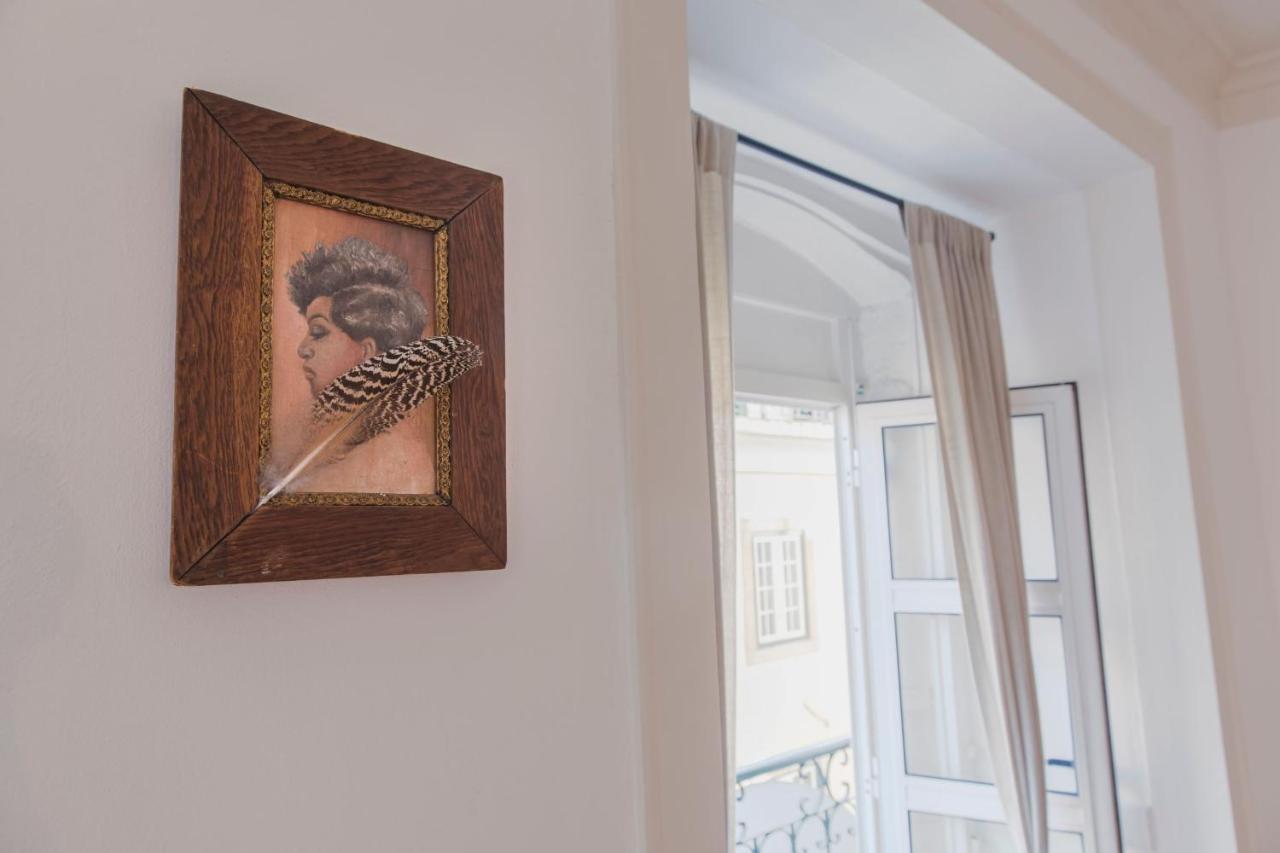 Lovelystay - Chiado 2 Bedroom Charm! Apartamento
