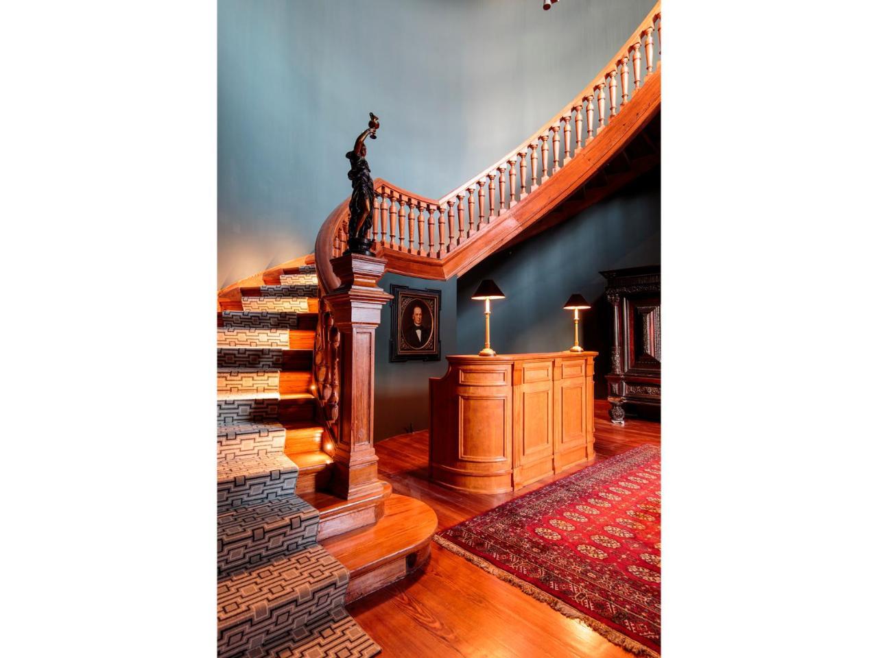 Dear - Valmor Palace Lisboa