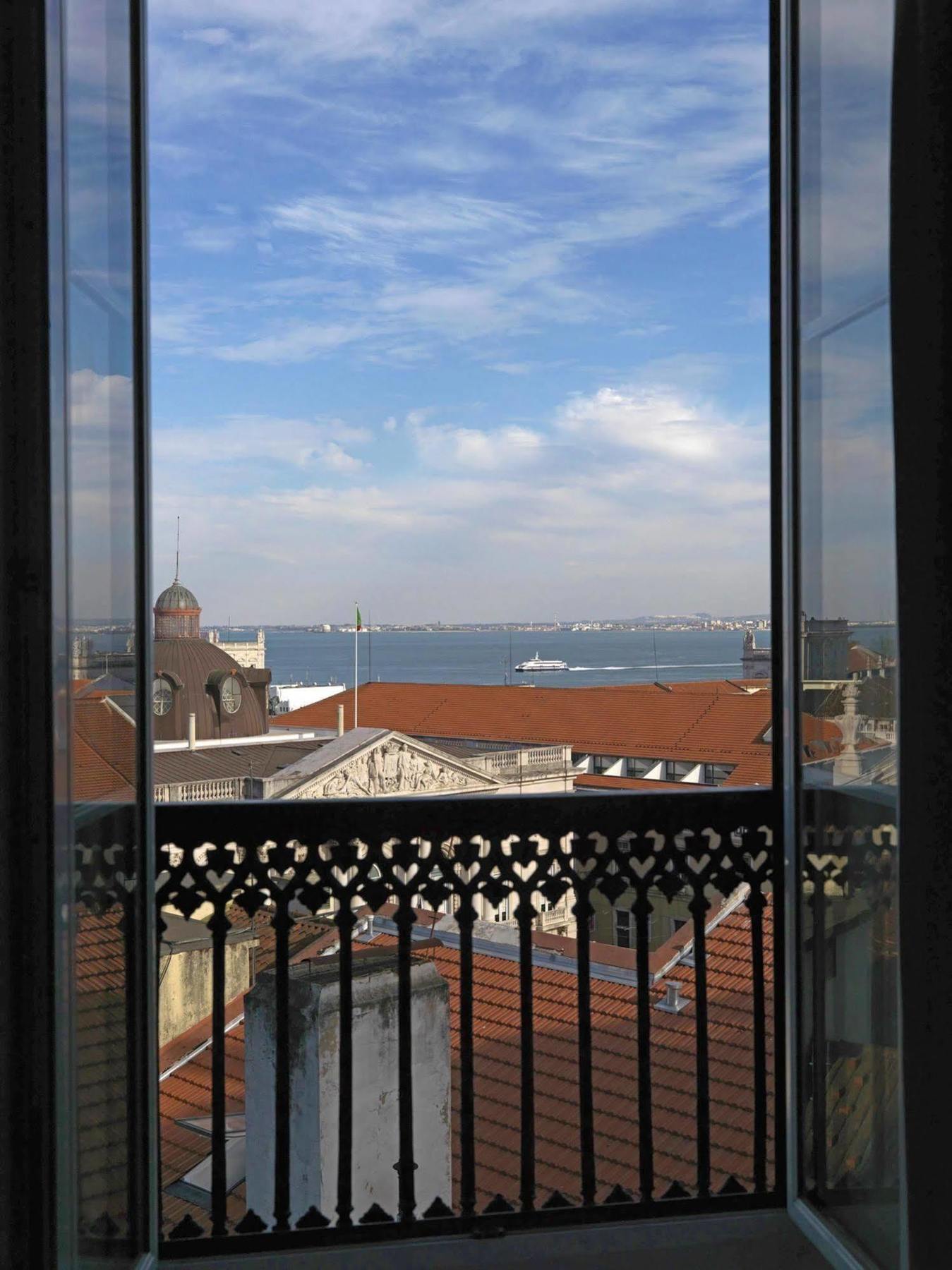 Feels Like Chiado Prime Bed & Breakfast Lissabon