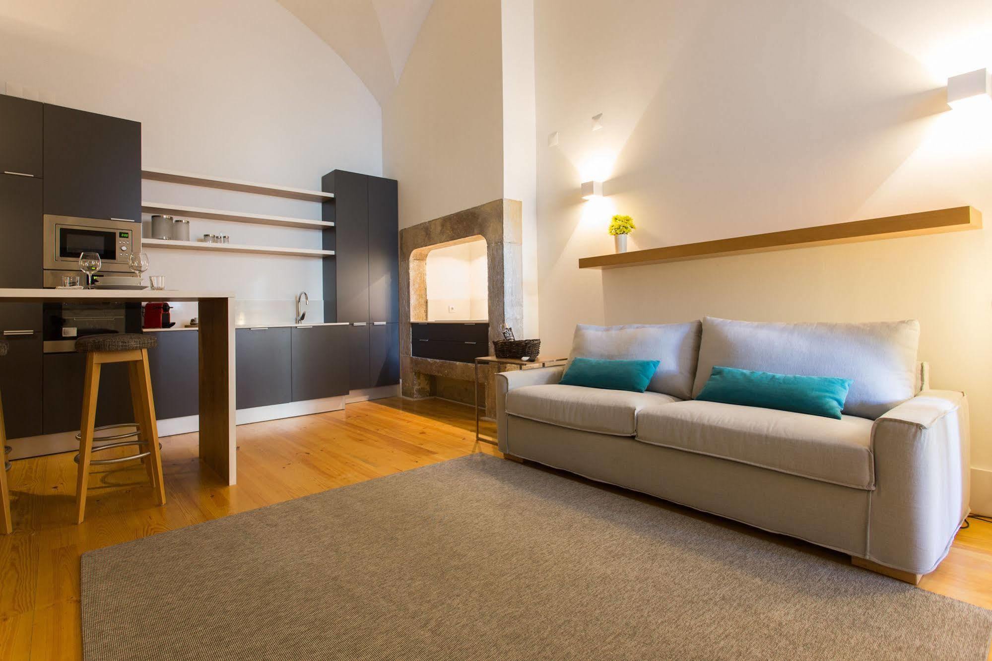 Bed & Breakfast Feels Like Chiado Prime