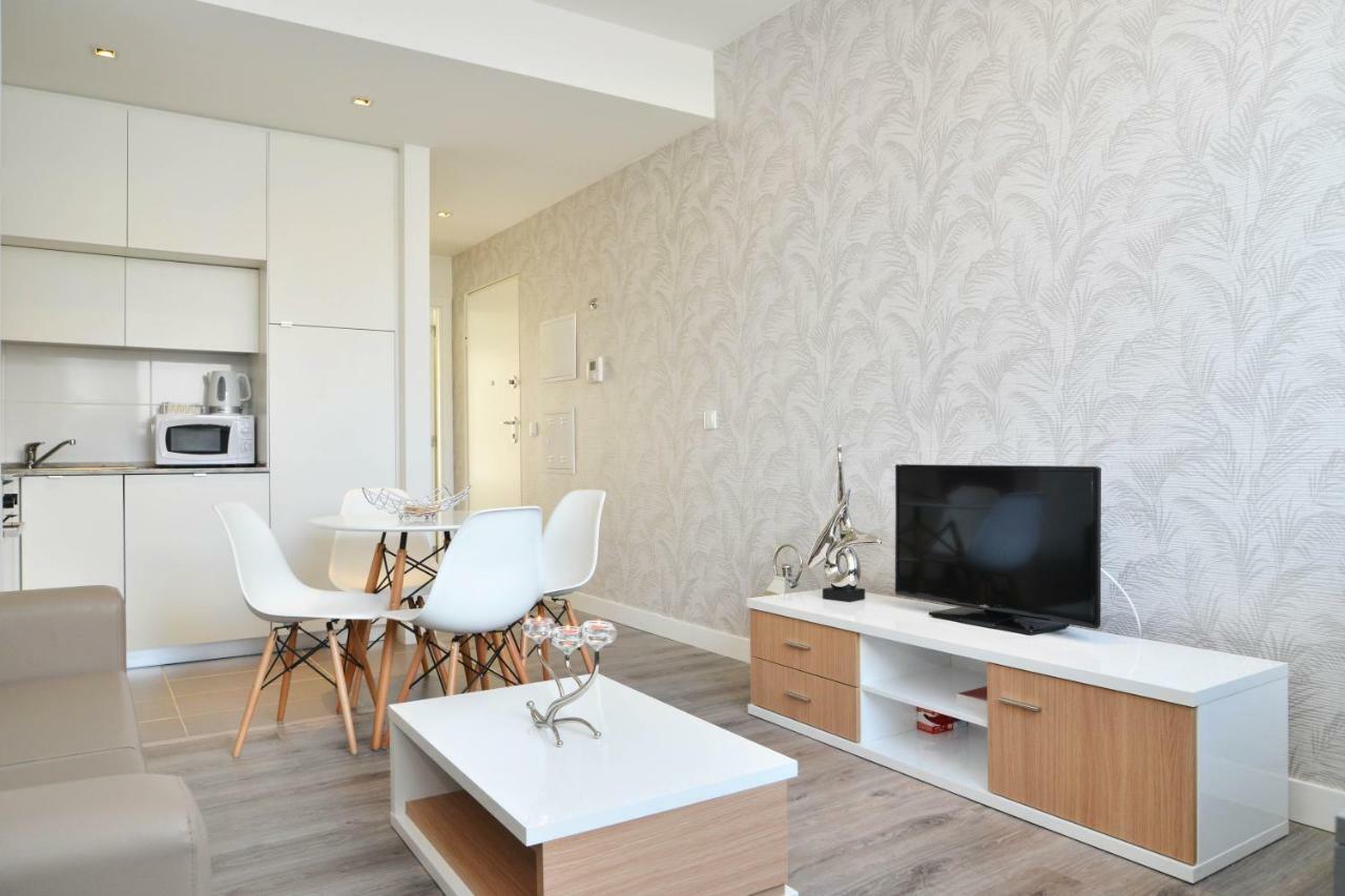 Hello Graca Modern
