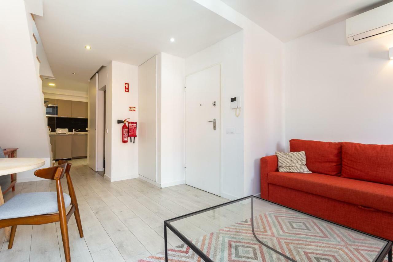 Tram 28 Duplex Apartment *
