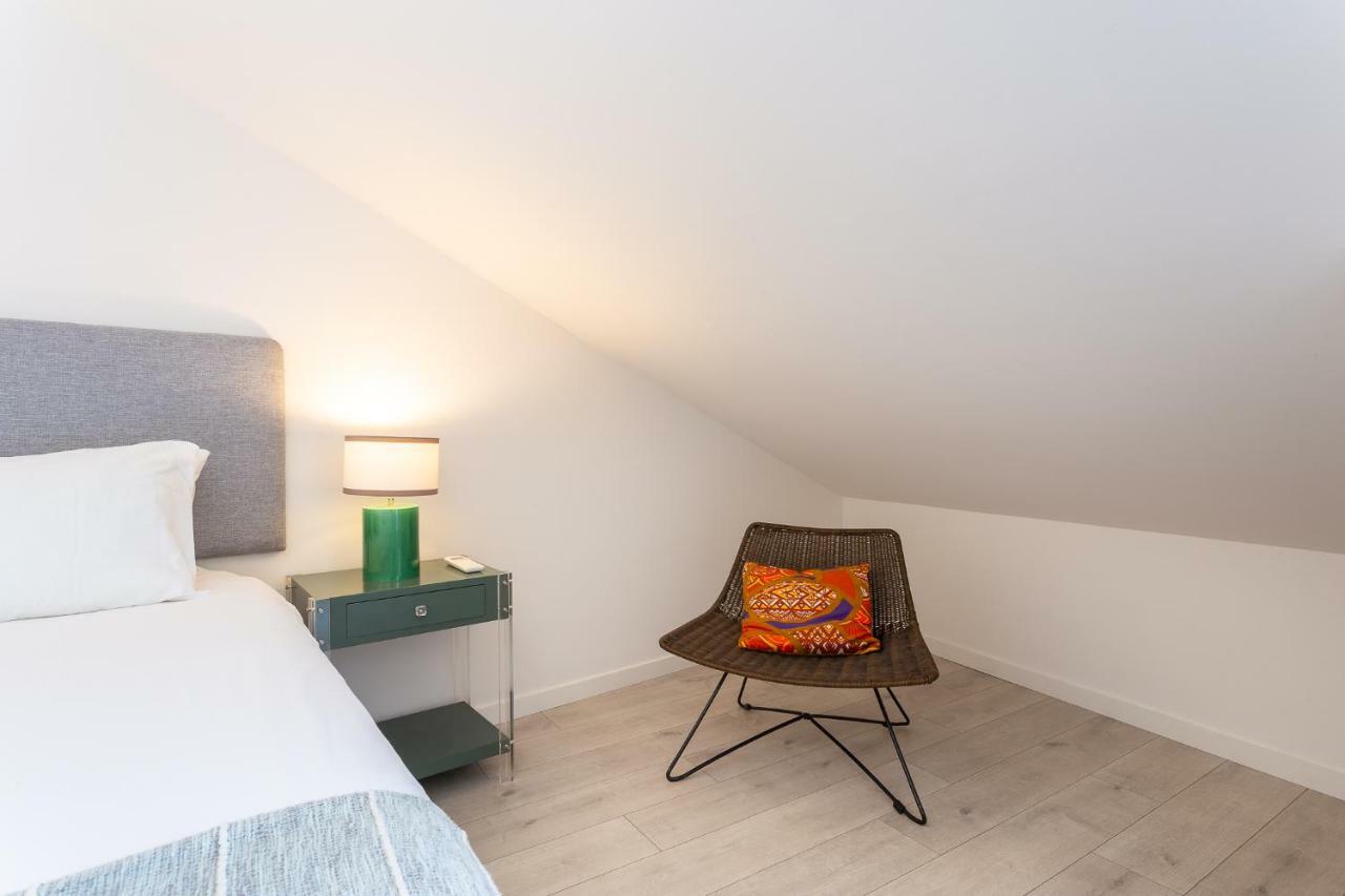 Tram 28 Duplex Apartment