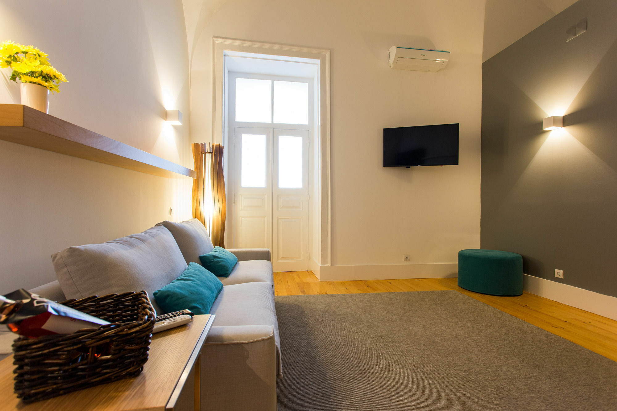 Bed & Breakfast Feels Like Chiado Prime 3*