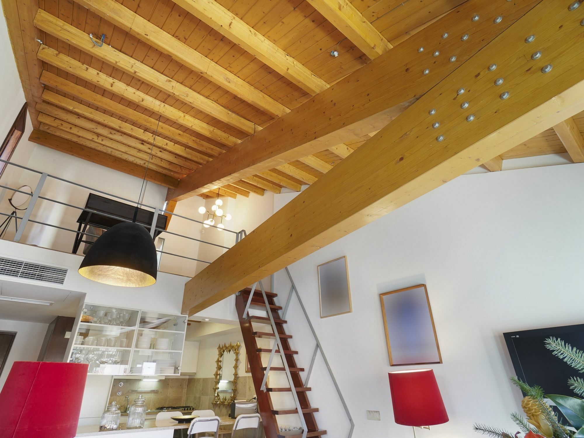 Principe Real Two Bedroom Loft * Lisboa