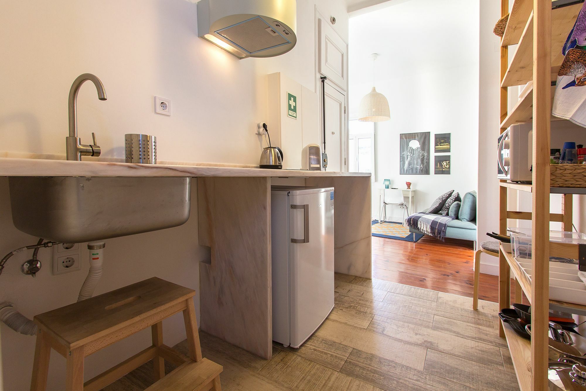 Alcantara River Side By Homing * Lisboa