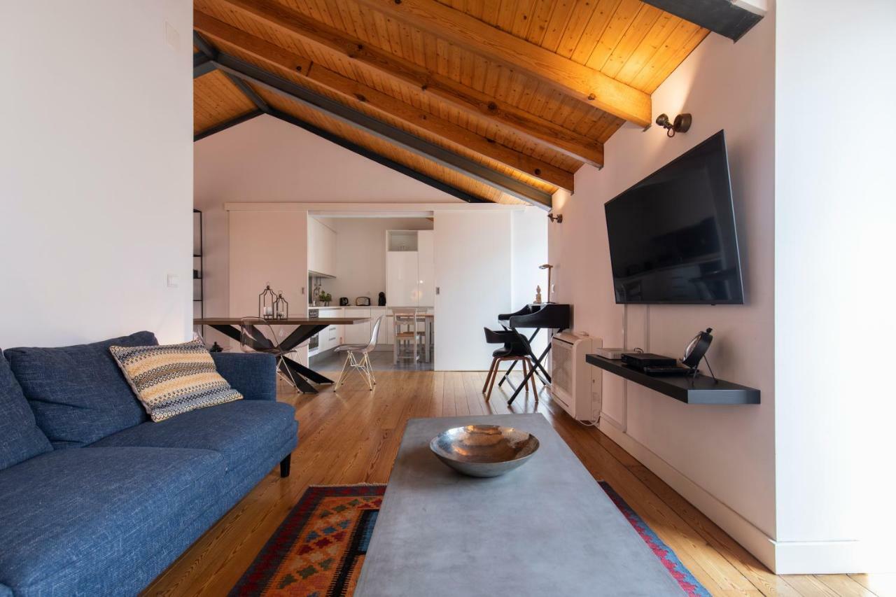 Bairro Alto Stunning Flat With Balcony By Lovelystay