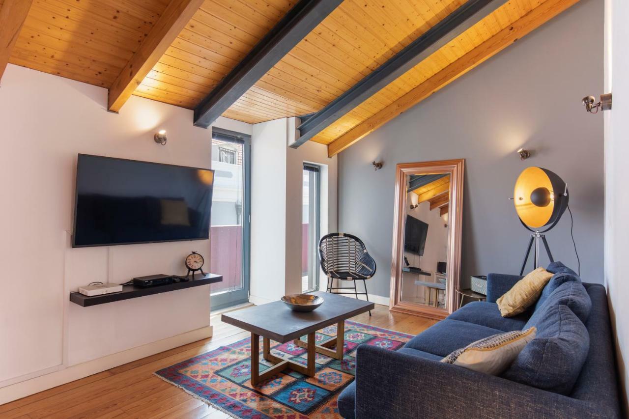 Bairro Alto Stunning Flat With Balcony By Lovelystay * Lissabon