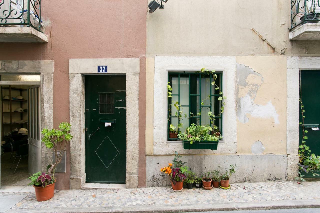Street - Lovely Historic Center * Lisboa