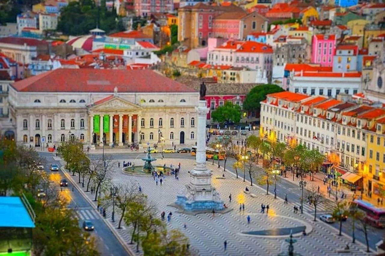 Lovelystay - Turquoise River View Ii Lissabon