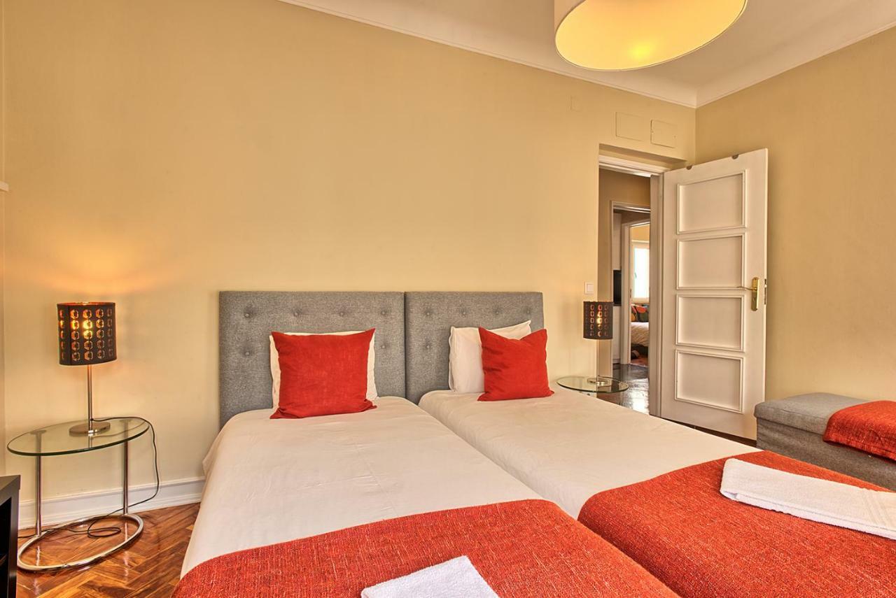 Almirante 3-four Bedrooms Apartamento *